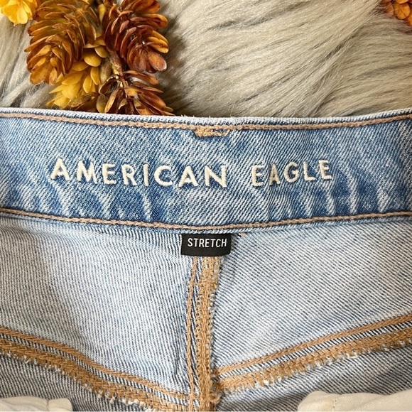 American Eagle 90s Skinny Light Wash Women’s Distressed Cutoff Jean Sz 6 Long - Picture 3 of 11